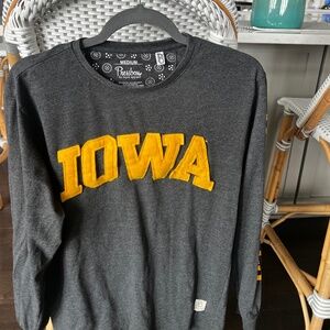 Pressbox Iowa Hawkeyes Long Sleeve Shirt in Charcoal Size Medium